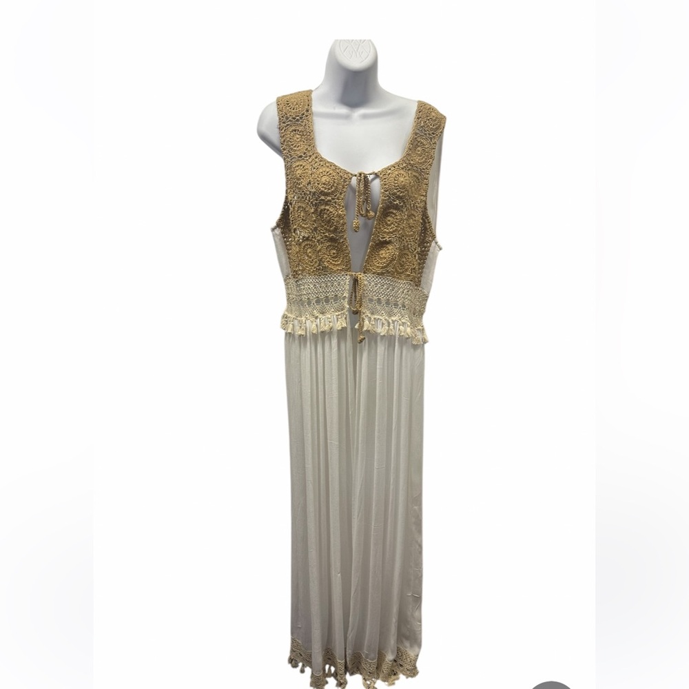 L/XL.  Sacred Threads Tan and Cream Long Vest.   CL/GR05